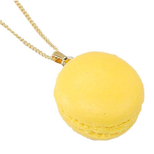 食品サンプル ネックレス（ゴールド） マカロン（イエロー）