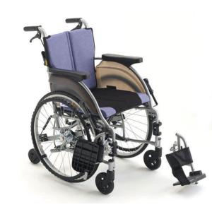 アルミ自走車いす ウルトラシリーズ 6輪タイプ NA-U6 座幅40cm