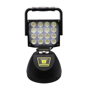 三方良し1年保証 電池式LEDコンパクトライト 10W 単3形乾電池4本 作業