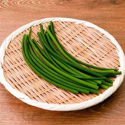 にんにくの芽  ニンニクノメ　100ｇ/束