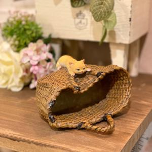 リス レトロ アンティーク風 昭和レトロ 置物 小鳥と袋を運ぶ オブジェ