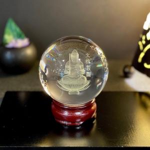 レーザー彫水晶 千手観音 201810y5-2 水晶 レーザー 木製台座付き 3D