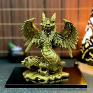 レーザー彫水晶 龍 y5-2 水晶 レーザー 木製台座付き 3D 開運 風水 物