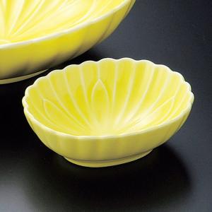 和食器 小さな黄菊 ダ円 小鉢 小皿 豆皿 9.1×7.5×3.1cm うつわ 陶器 おしゃれ おうち｜sara-cera