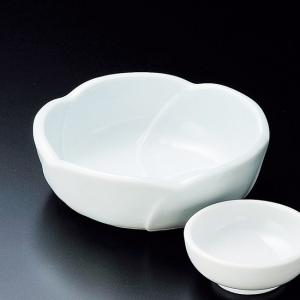 和食器 青磁梅 刺身鉢 14.4×5cm 小鉢別売り うつわ 陶器 おしゃれ おうち｜sara-cera