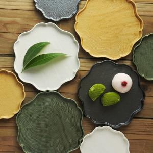 食器 お皿 小皿 お花の形の小皿 和食器 美濃文山窯 六花 プレート S