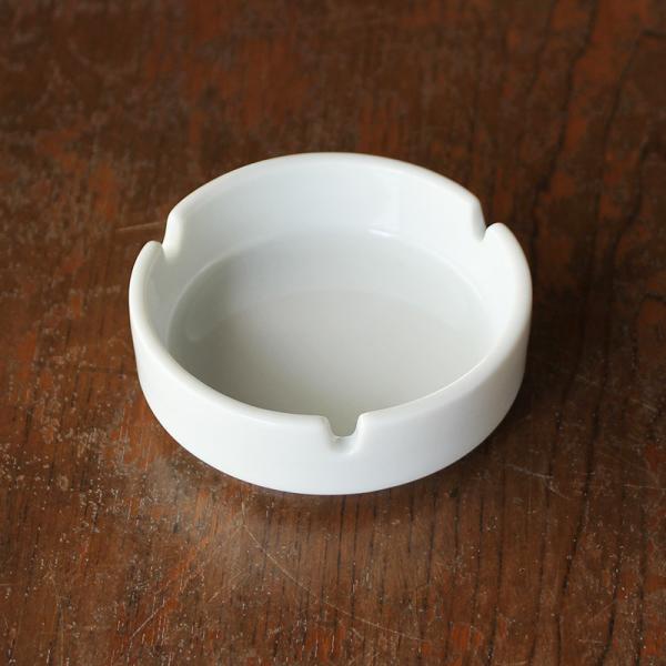 白い灰皿 小 直径 9cm（裏の形状おまかせ）/ 陶器 業務用 大量注文OK シンプル 小さめサイズ...