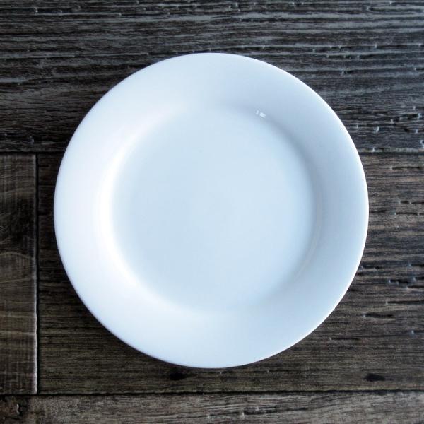 白い食器 リムプレート 16.3cm / 丸いお皿 シンプル 使いやすい パン皿 ケーキ皿 洋食器 ...