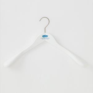 シャツハンガーやスーツハンガーにおすすめの木製ハンガー［FREDDY LECK〈フレディレック〉ウッドハンガー メンズ（ホワイト）］