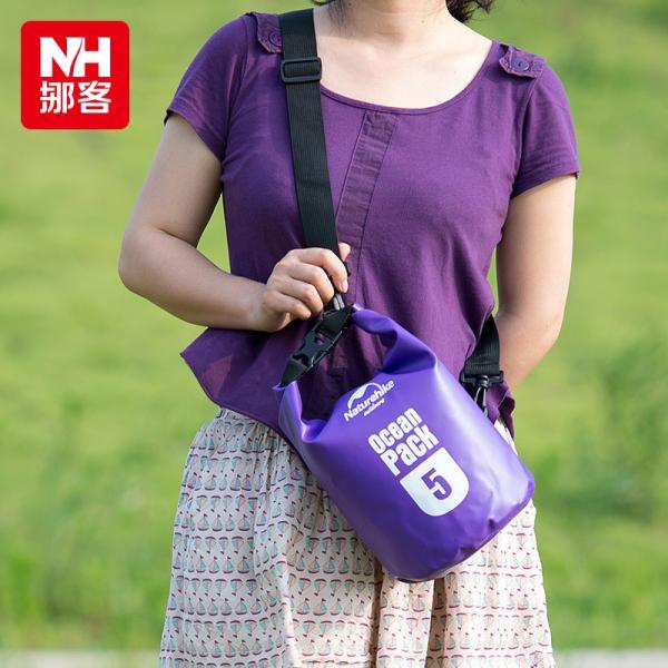 (Naturehike) ショルダー付  容量5L 防水バッグ ドラム型　ドライバッグ　ラフティング...