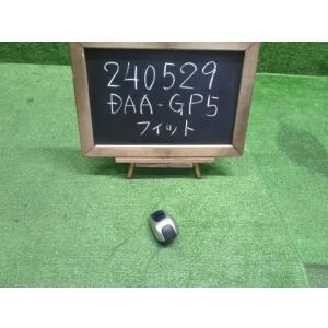 フィット DAA-GP5 純正シフトノブ 54130-T5C-J01ZD 自社品番240529
