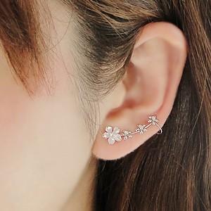 WG 白蝶貝&ダイヤモンド ピアス