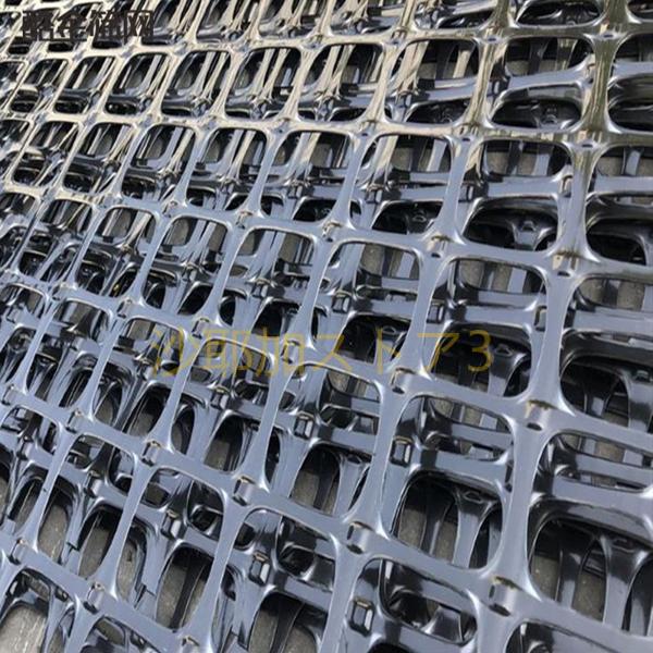 プラスチックワイヤーフェンス、老化防止 引っ張りに強50Mガーデンネット3CMメッシュサイズ簡単に保...