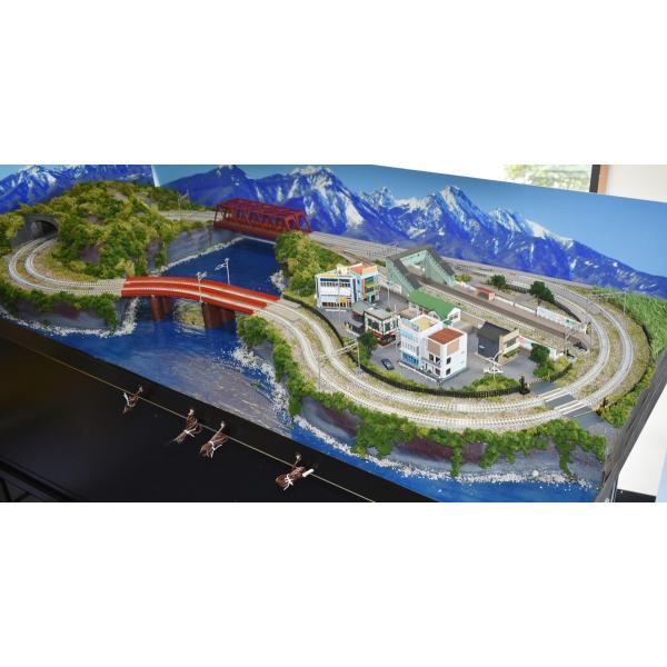 鉄道模型 ジオラマレイアウト Ｎゲージ用　複線 150x65cm 渓谷の風景と複線引込駅（電動ポイン...