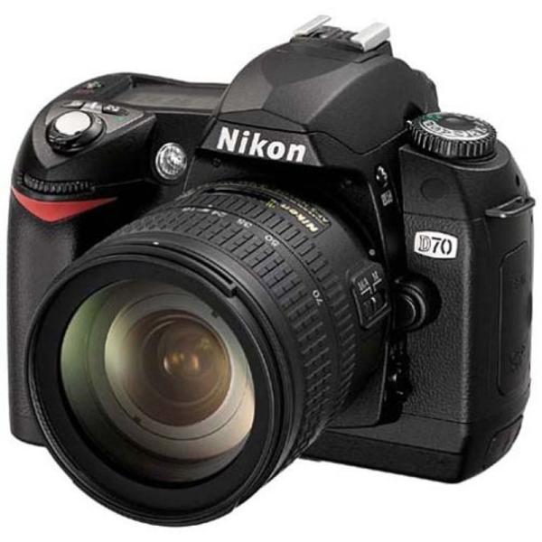 Nikon D70 デジタル一眼レフカメラレンズキット AF-SDX ズームニッコールED18-70...
