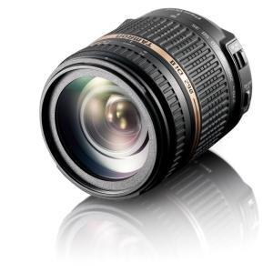 Nikon 1 30-110mm f/3.8-5.6 VR Nikkorレンズ（レッド