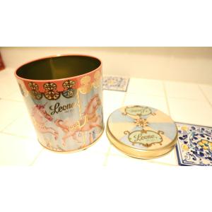 パスティリエレオーネ 空缶 メリーゴーランド缶(青)の詳細画像1