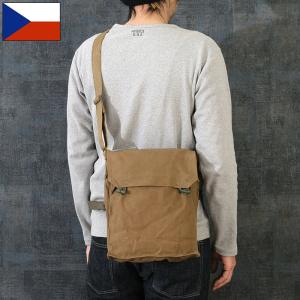 dunhill（ダンヒル） ショルダーバッグ サコッシュ 斜め掛け ディー