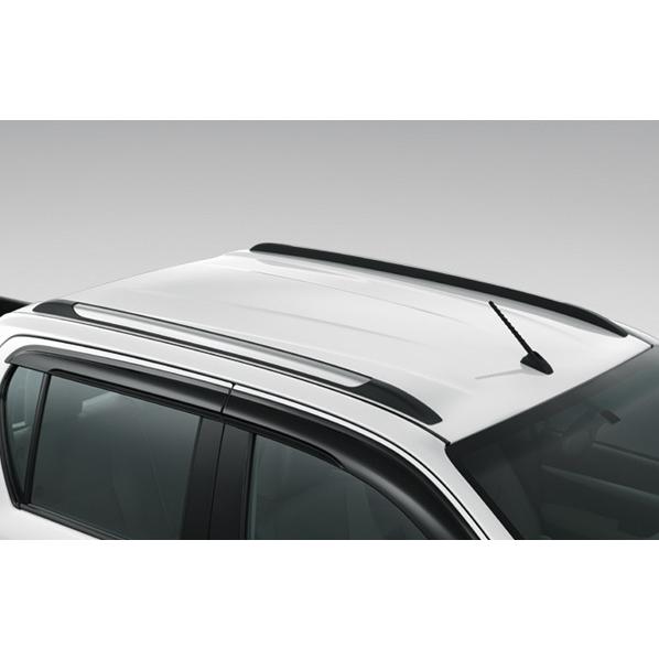 新型ハイラックス ルーフオーナメント シルバー加飾 モール タイトヨタ純正アクセサリ 全グレード対応...