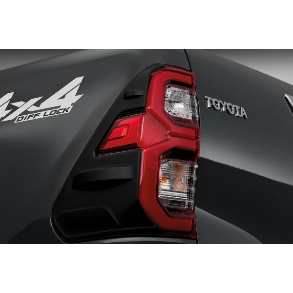 新型ハイラックス リアランプガーニッシュマットブラック 後期Z用 GR SPORT用 国内在庫 タイ...