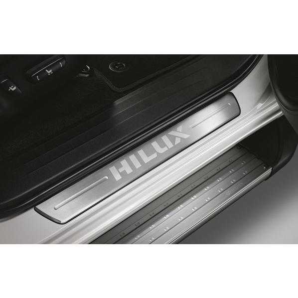 新型ハイラックス スカッフプレート タイトヨタ純正アクセサリ HILUXロゴ 国内在庫 ドアシルプレ...