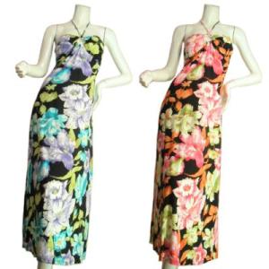 花柄プリントホルターネックロングワンピース　フレア　マキシ　華やかな印象　ブルーピンク　ＬＡＳｅｄｕ...
