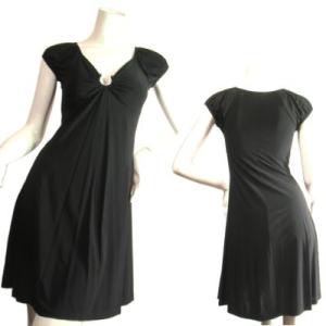 胸元谷間見せアクセサリーフレアーエレガンスベビードール半袖ワンピースブラック黒ＬＡＳｅｄｕｃｅ