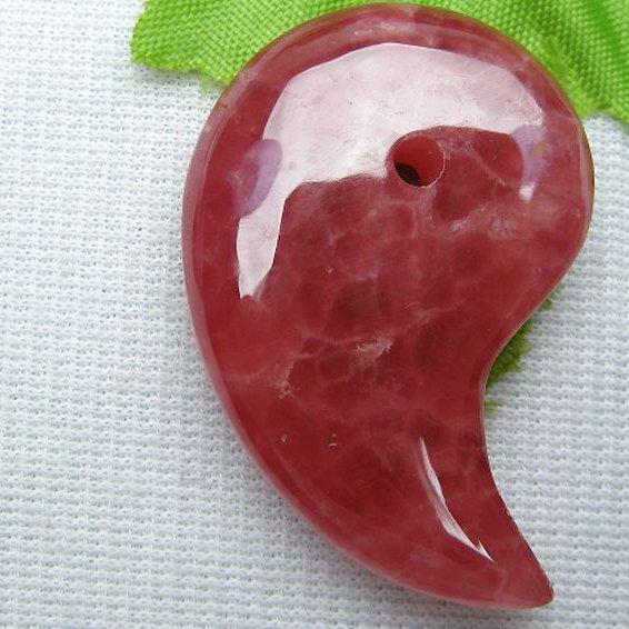 インカローズ ロードクロサイト 勾玉 k1-1374