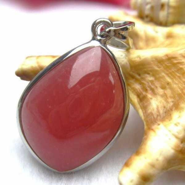 インカローズ ロードクロサイト ペンダント  パワーストーン 天然石 k1-662