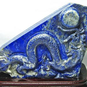 1.9Kg ヒマラヤ水晶ルチルクォーツ（金針ルチル水晶） 手彫り 龍 t42