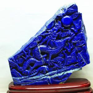 1.9Kg ヒマラヤ水晶ルチルクォーツ（金針ルチル水晶） 手彫り 龍 t42