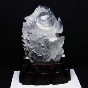 1.9Kg ヒマラヤ水晶ルチルクォーツ（金針ルチル水晶） 手彫り 龍 t42