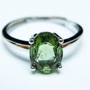 モルダバイト 指輪 (13号)石サイズ約8mm×6mm t526-1330 : 誠安天然石