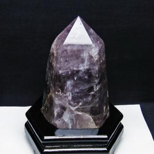 1.6Kg 虹入り ガーデンクォーツ（庭園水晶）ヒマラヤ水晶 六角柱 t627