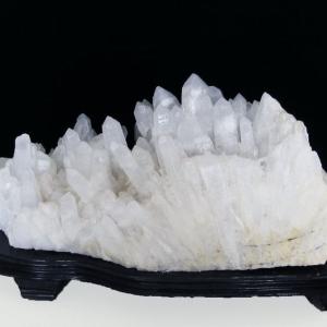 1.8Kg オーラ水晶 オーラクリスタル クラスター (レインボー) t802