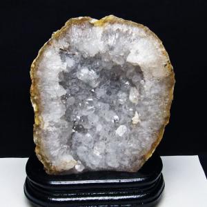 トレジャーメノウ アゲート 瑪瑙 原石 置物 開運 風水 一点物 4kg弱 トレジャーメノウ アゲート 瑪瑙 原石 置物 開運 風水 一点物 4kg弱