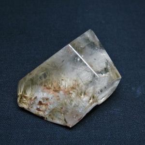 ルチルクォーツ 原石 プラチナルチル t725-2642 : 誠安天然石専門店