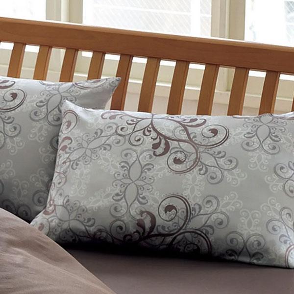 枕カバー 西川 枕カバー 24＋ ピローケース サイズ 65×45cm オーナメント柄 サテン織り ...