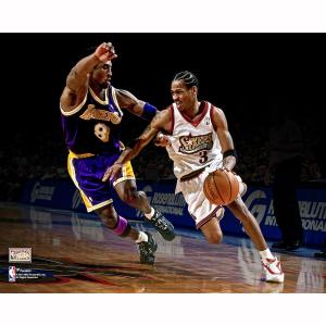 NBA アレン・アイバーソン コービー・ブライアント 76ers フォト Unsigned Driving vs Kobe Bryant Photograph Fanatics Authentic｜selection-basketball