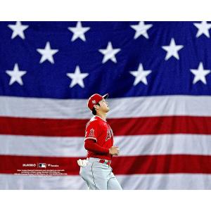 MLB 大谷翔平 エンゼルス フォト In Front of the American Flag Photograph Fanatics Branded｜selection-j