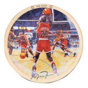 マイケル・ジョーダン シカゴ・ブルズ NBA グッズ 皿 プレート MJ Career Collector Plates: The Shot (4368A) Upper Deck｜selection-j