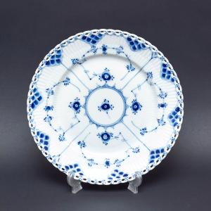 ブルーフルーテッドフルレースお皿　新品未使用4枚 ブルーフルーテッド 並行輸入品 ロイヤルコペンハーゲン フルレース