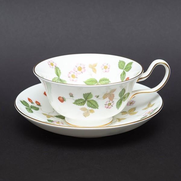 ウェッジウッド ワイルドストロベリー ティーカップ＆ソーサー（ピオニー）