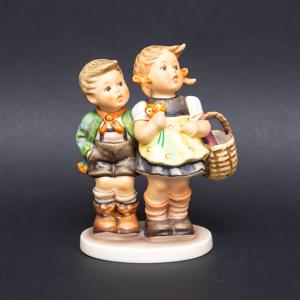 絶版★美品★ゲーベル★フンメル人形★Meditation★考え中★ビンテージ Yahoo!オークション -「ゲーベル フンメル人形」の落札相場・落札価格