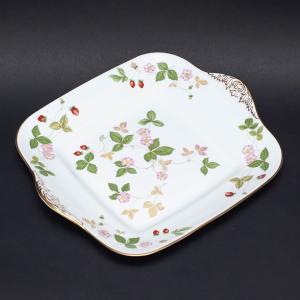 未使用　ウエッジウッド　インタグリオ プレート 27cm 4枚セット インタグリオ 4ピースセット|WEDGWOOD公式オンラインストア