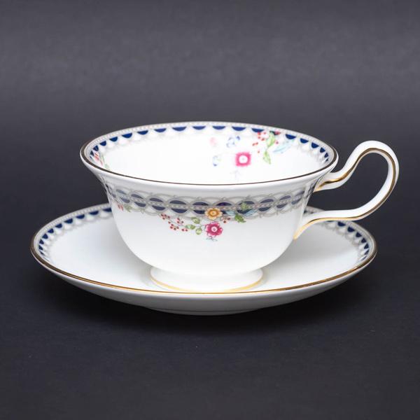ウェッジウッド レースピオニー ティーカップ＆ソーサー（ピオニー） ※金彩剥げ