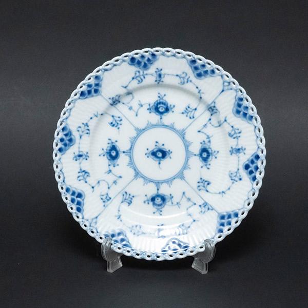 ロイヤル・コペンハーゲン ブルーフルーテッドフルレース 17cmプレート ※裏面カケあり