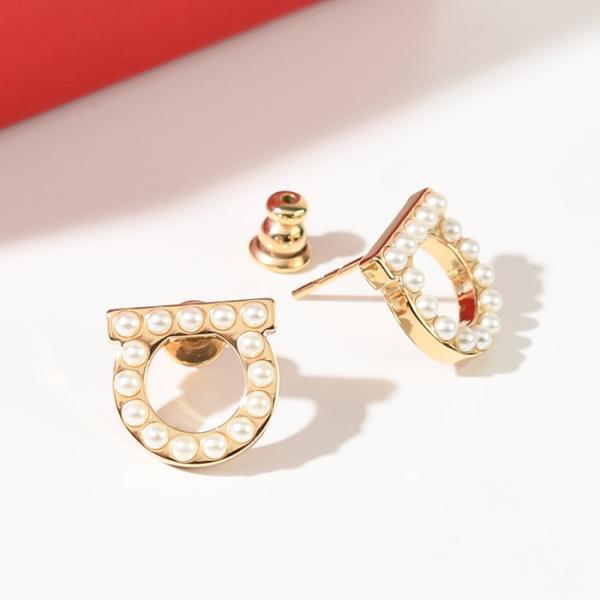 FERRAGAMO フェラガモ アクセサリー ピアス ガンチーニ クリスタル パールピアス 7601...