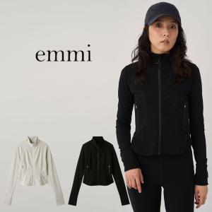 emmi yoga エミ ヨガ サステナレッチU...の商品画像