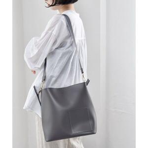 ダックス 2wayショルダーバッグ レザー シルバー金具 ロゴ型押し 斜め掛け quaranciel ショルダーバッグ バッグ quaranciel: ライン 2way